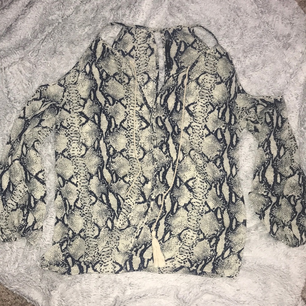 Snake print top